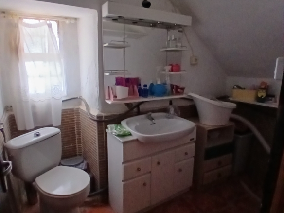 Exclusieve Off-Grid Finca met Gigantisch Perceel & Zwembad in Caudete