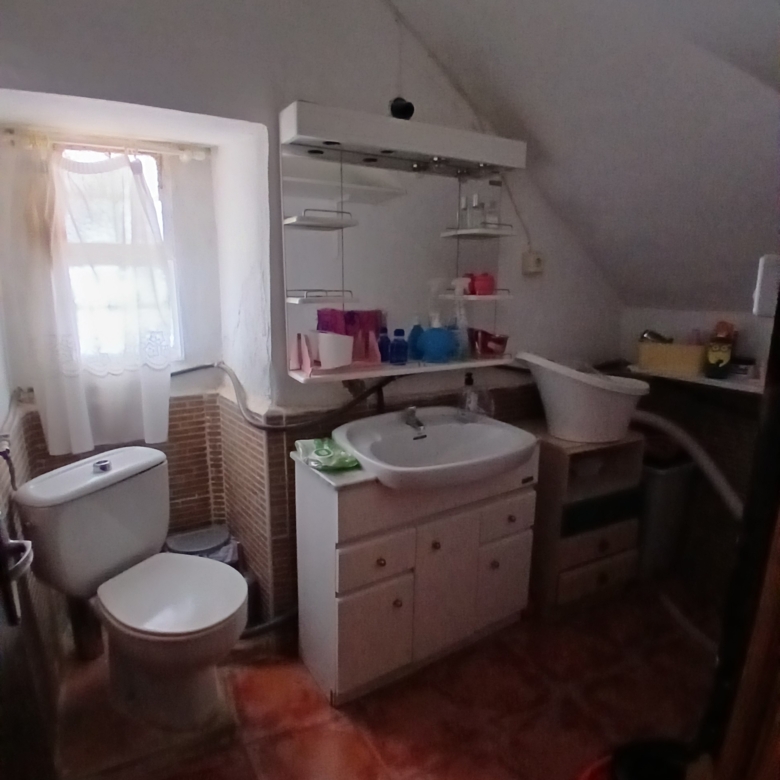 Exclusieve Off-Grid Finca met Gigantisch Perceel & Zwembad in Caudete