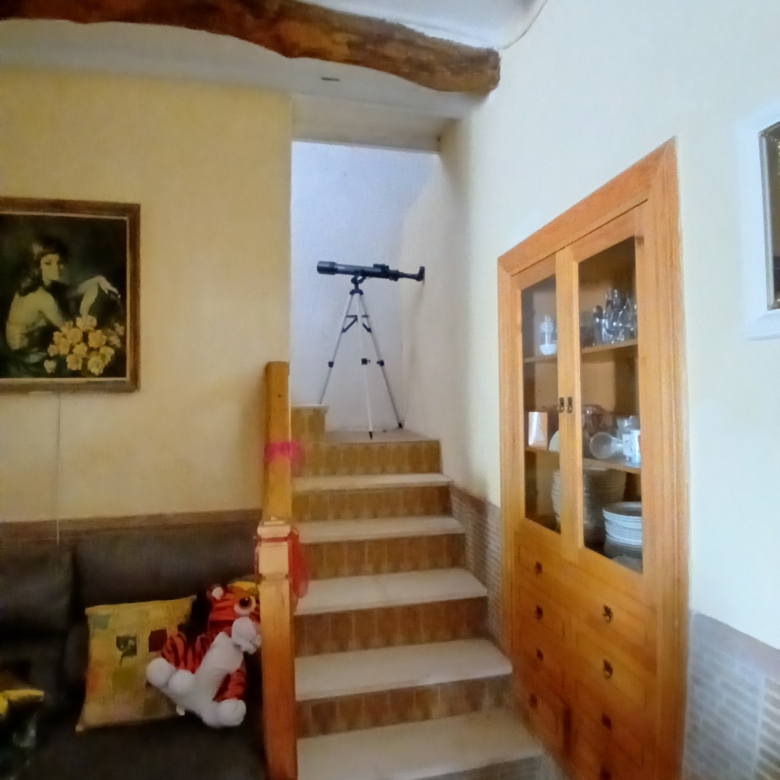 Exclusieve Off-Grid Finca met Gigantisch Perceel & Zwembad in Caudete