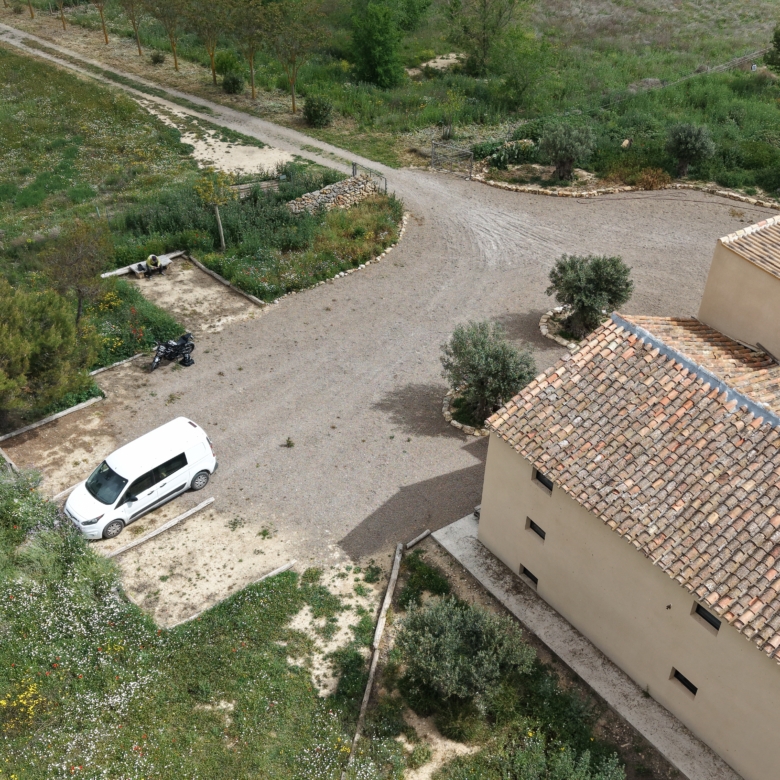 B&B te koop in Almansa: Unieke Off-grid Finca met Toeristische Licentie