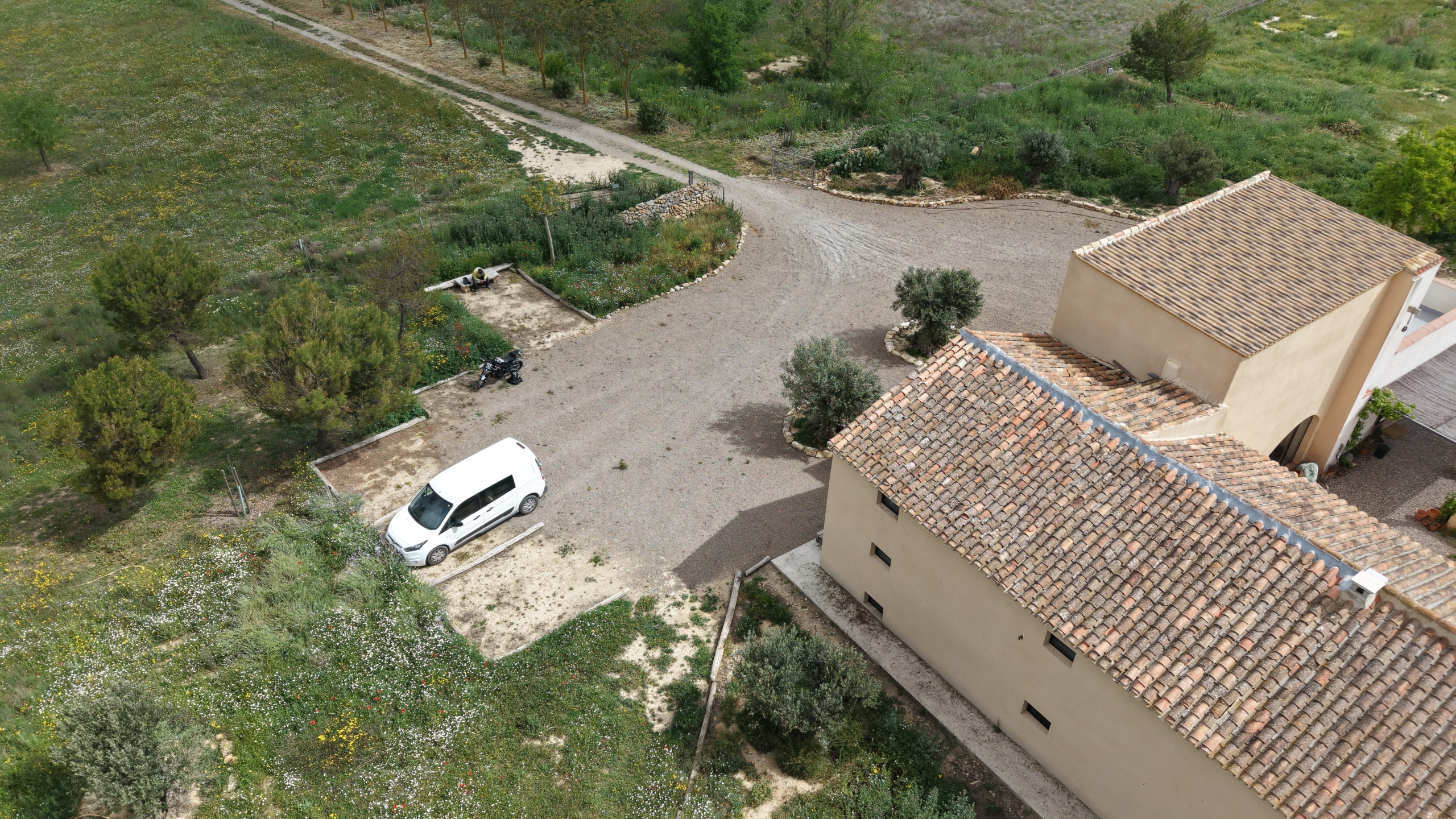 B&B te koop in Almansa: Unieke Off-grid Finca met Toeristische Licentie