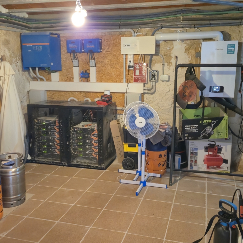 B&B te koop in Almansa: Unieke Off-grid Finca met Toeristische Licentie