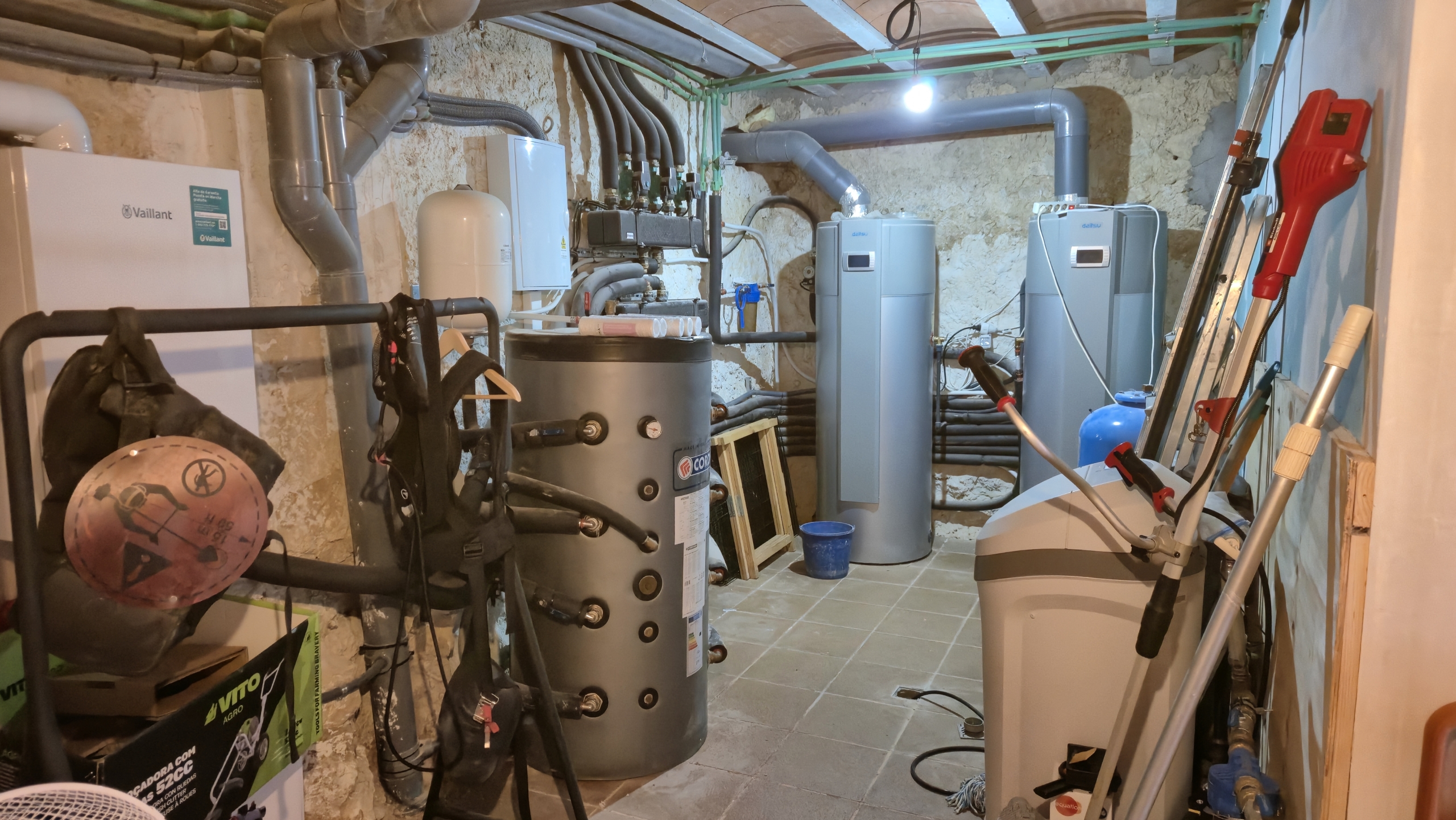 B&B te koop in Almansa: Unieke Off-grid Finca met Toeristische Licentie