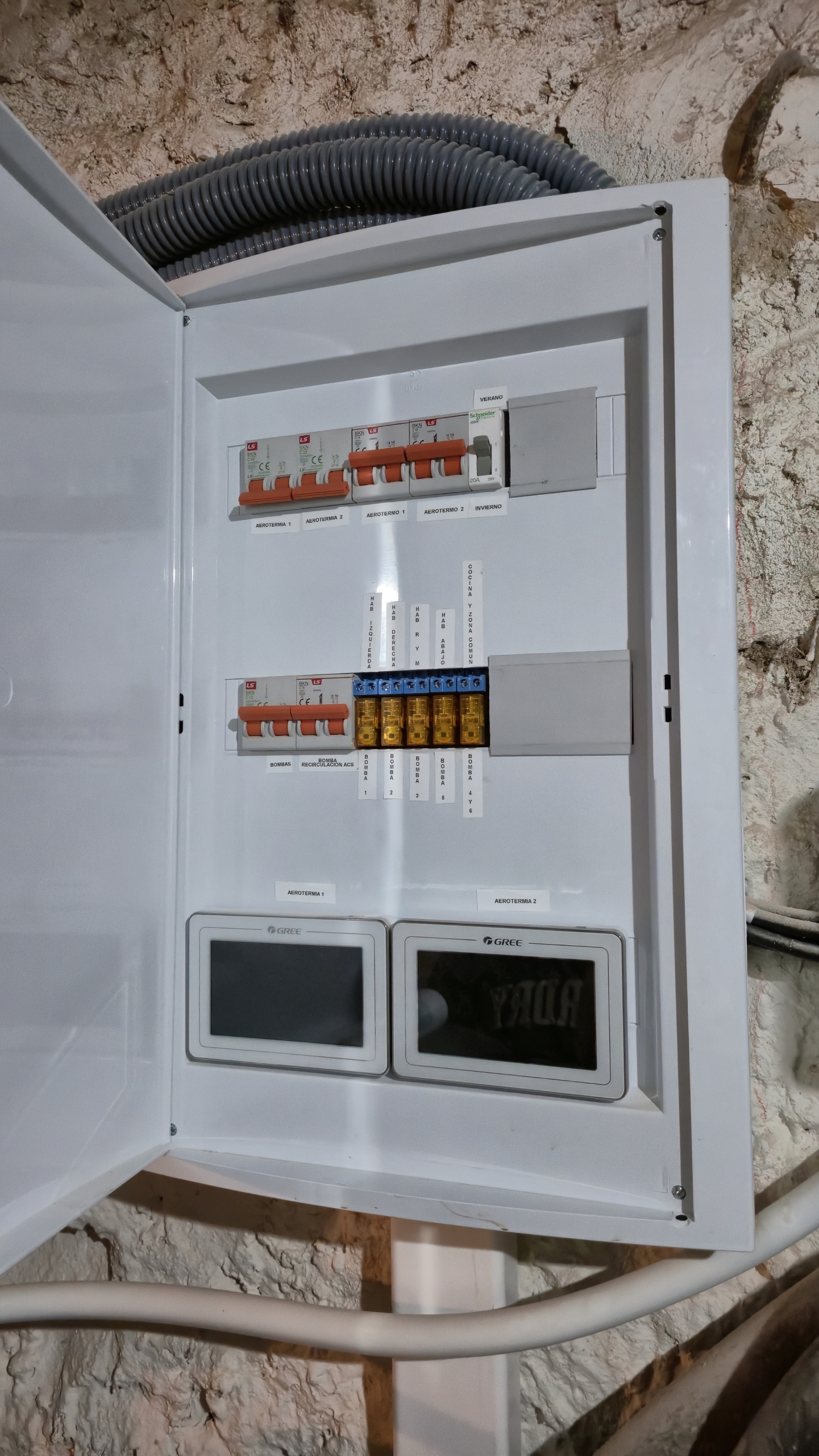 B&B te koop in Almansa: Unieke Off-grid Finca met Toeristische Licentie