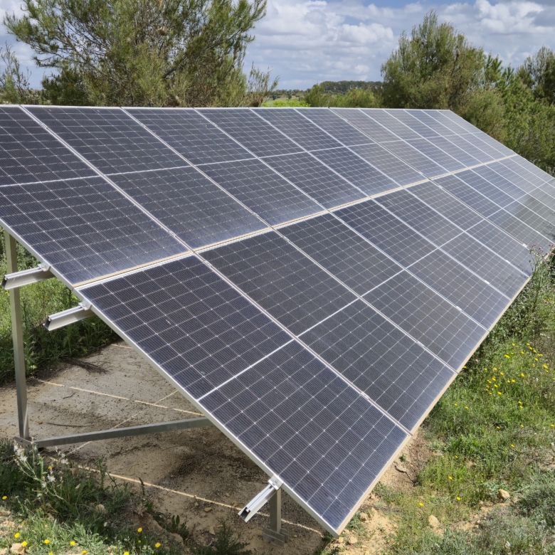 B&B te koop in Almansa: Unieke Off-grid Finca met Toeristische Licentie