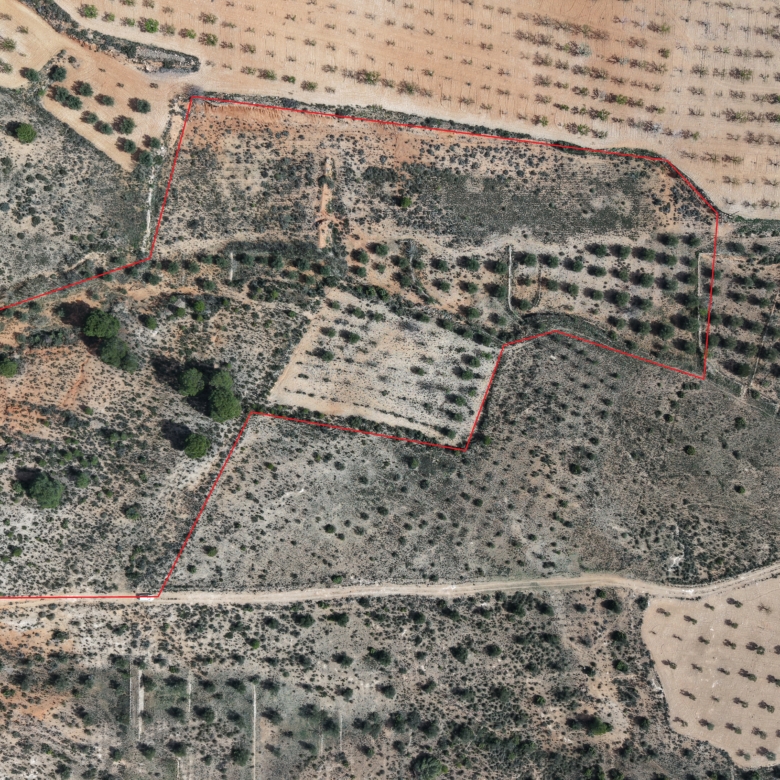 Bouwgrond te Koop in Yecla – Ruim Grondstuk (27.385 m²) met Panoramisch Uitzicht