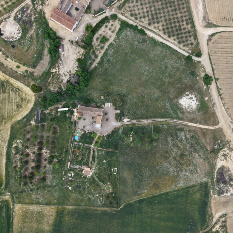B&B te koop in Almansa: Unieke Off-grid Finca met Toeristische Licentie