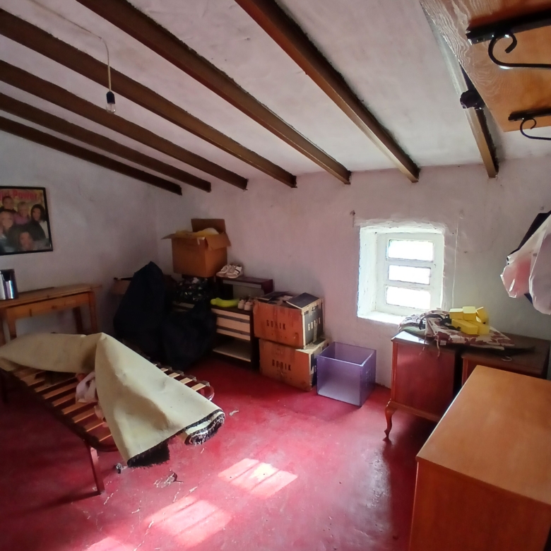 Exclusieve Off-Grid Finca met Gigantisch Perceel & Zwembad in Caudete