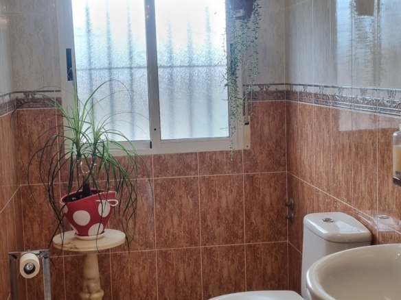 Unieke luxe villa met gastenverblijf en privézwembad te koop in Hondón de los Frailes