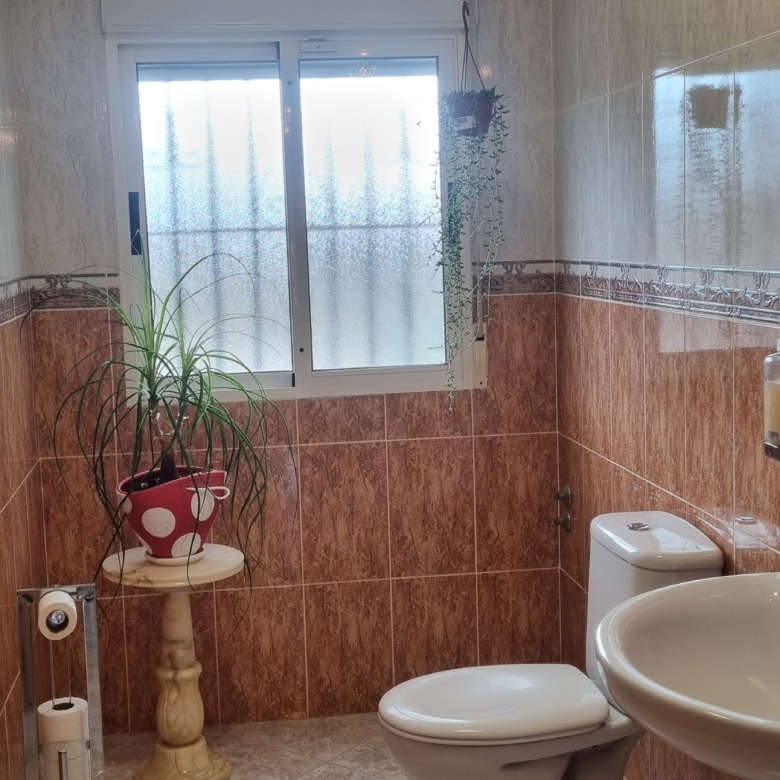 Unieke luxe villa met gastenverblijf en privézwembad te koop in Hondón de los Frailes