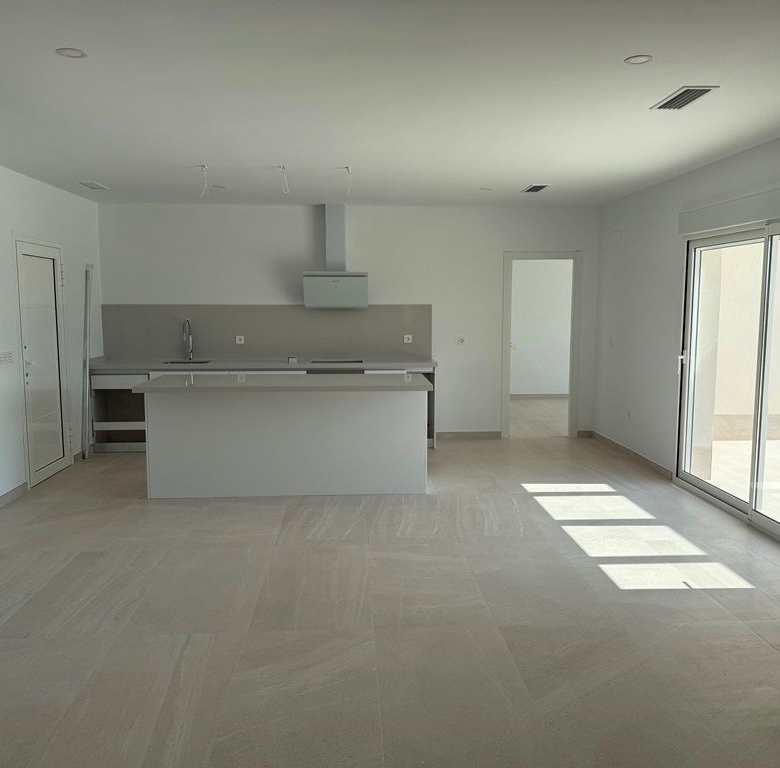 Modieuze Nieuwbouw Villa met Zwembad te Koop in Rodriguillo, Pinoso