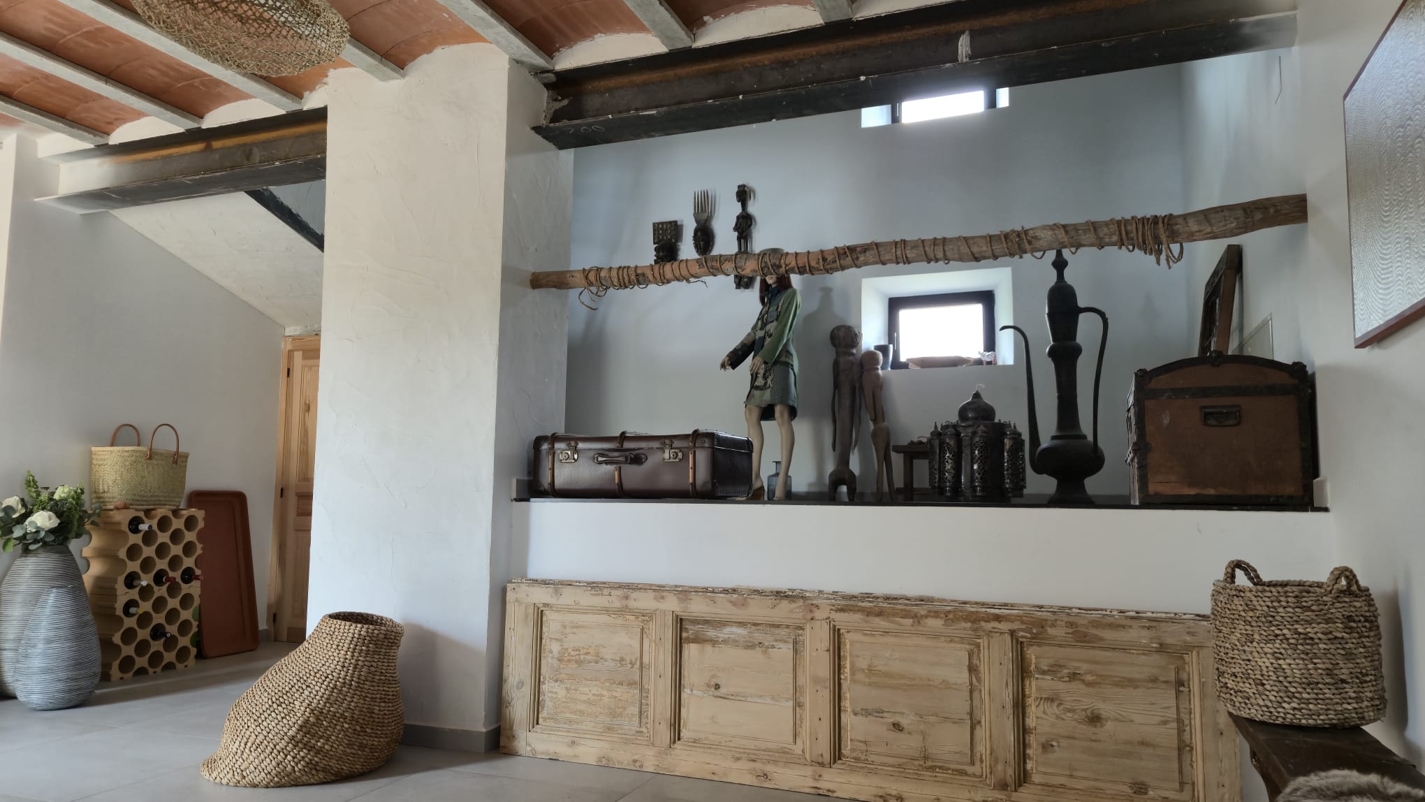 B&B te koop in Almansa: Unieke Off-grid Finca met Toeristische Licentie