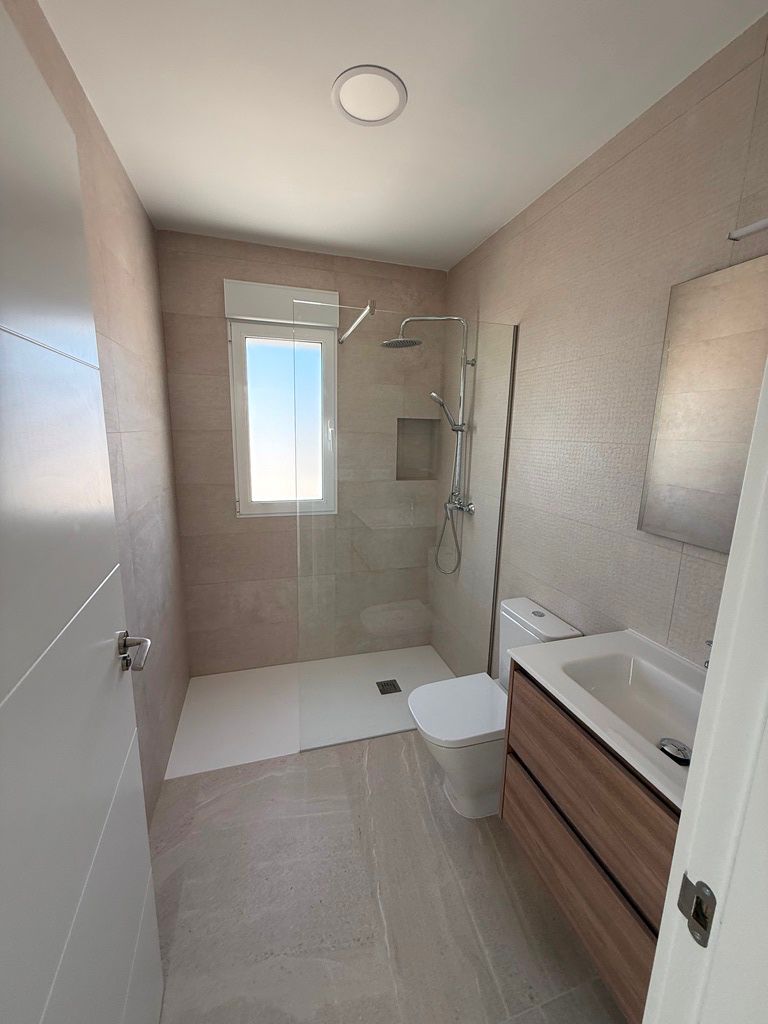 Modieuze Nieuwbouw Villa met Zwembad te Koop in Rodriguillo, Pinoso