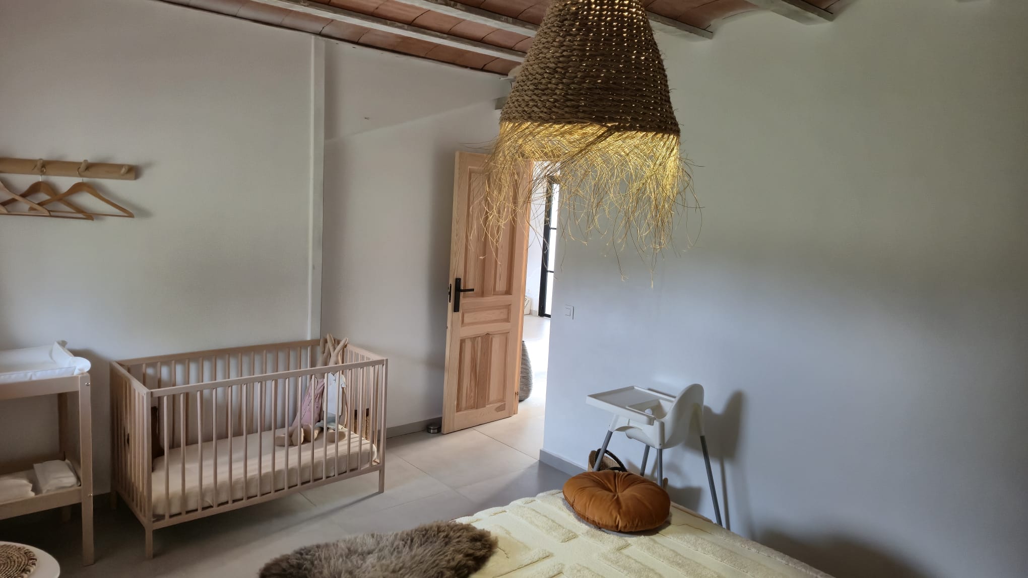 B&B te koop in Almansa: Unieke Off-grid Finca met Toeristische Licentie