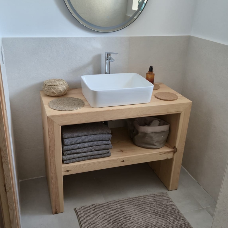 B&B te koop in Almansa: Unieke Off-grid Finca met Toeristische Licentie