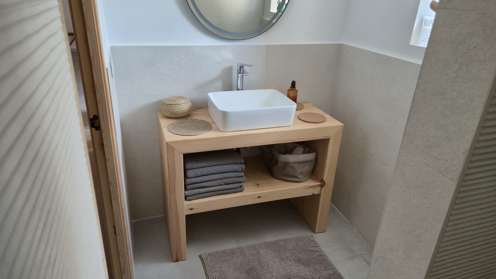 B&B te koop in Almansa: Unieke Off-grid Finca met Toeristische Licentie