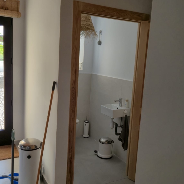 B&B te koop in Almansa: Unieke Off-grid Finca met Toeristische Licentie