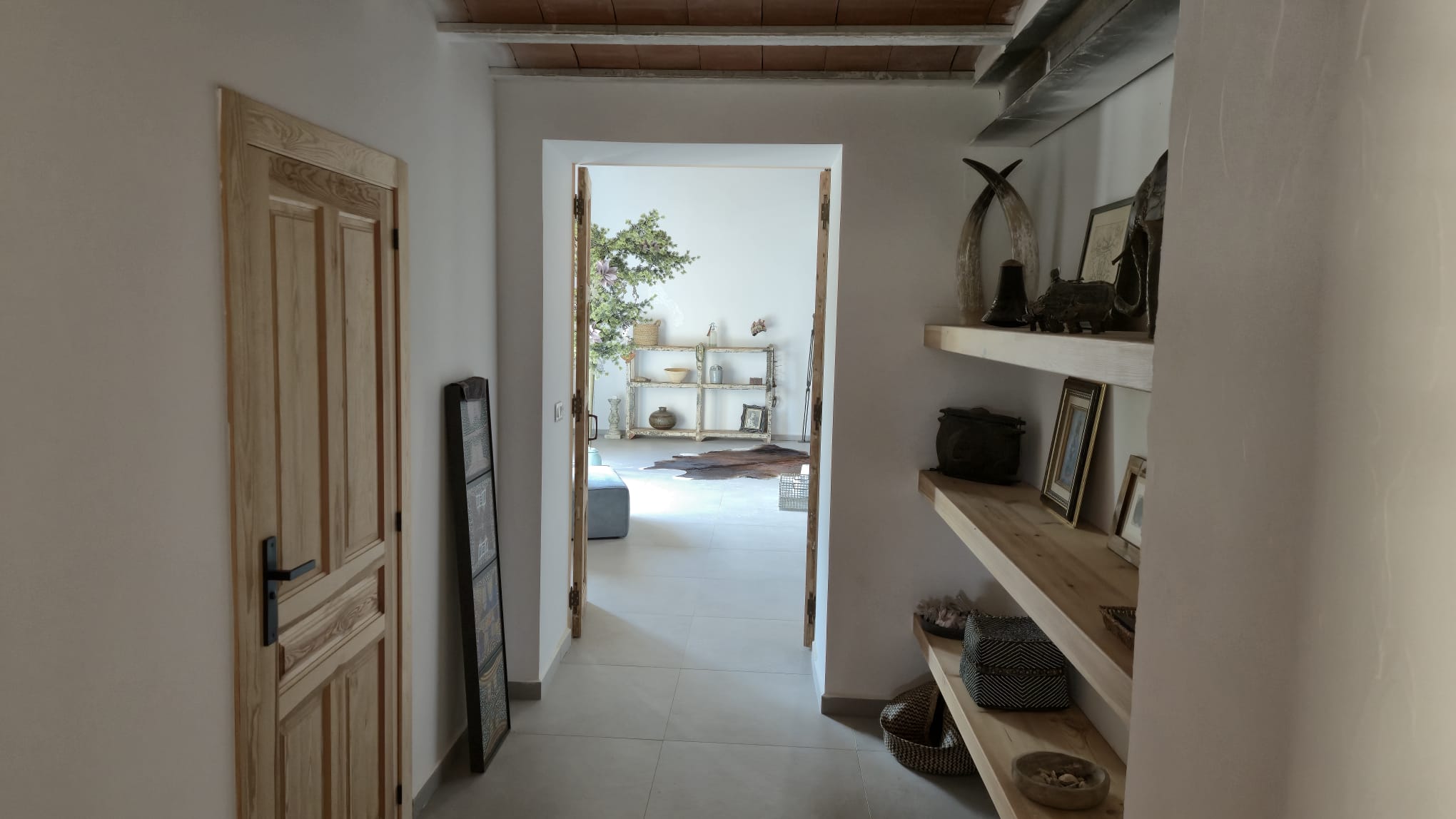B&B te koop in Almansa: Unieke Off-grid Finca met Toeristische Licentie