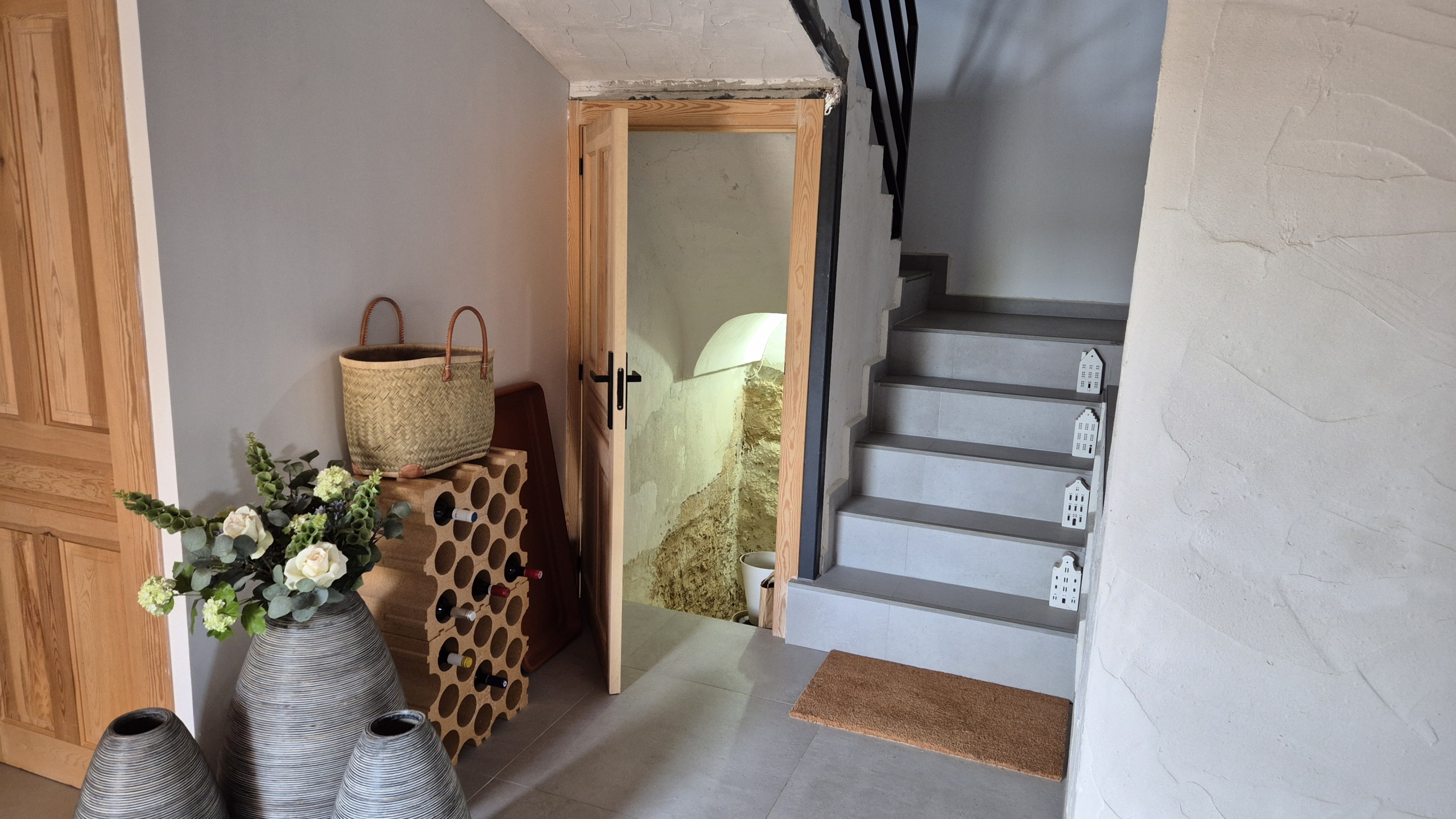 B&B te koop in Almansa: Unieke Off-grid Finca met Toeristische Licentie