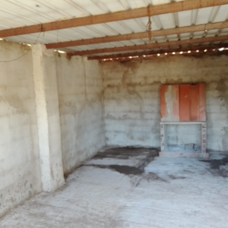 Casita met potentieel in Caudete: Uw eigen off-grid project op 2.100 m²