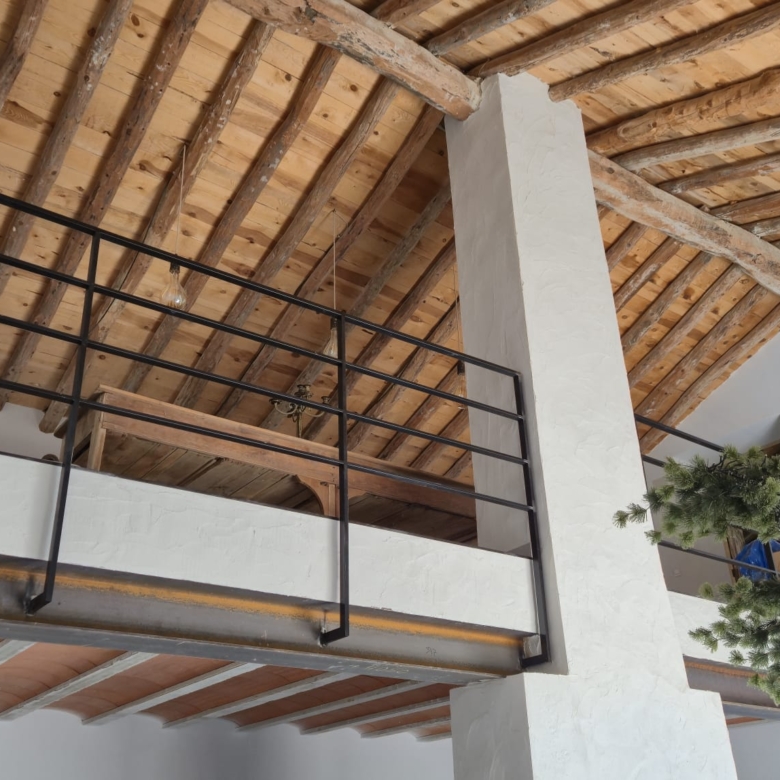 B&B te koop in Almansa: Unieke Off-grid Finca met Toeristische Licentie