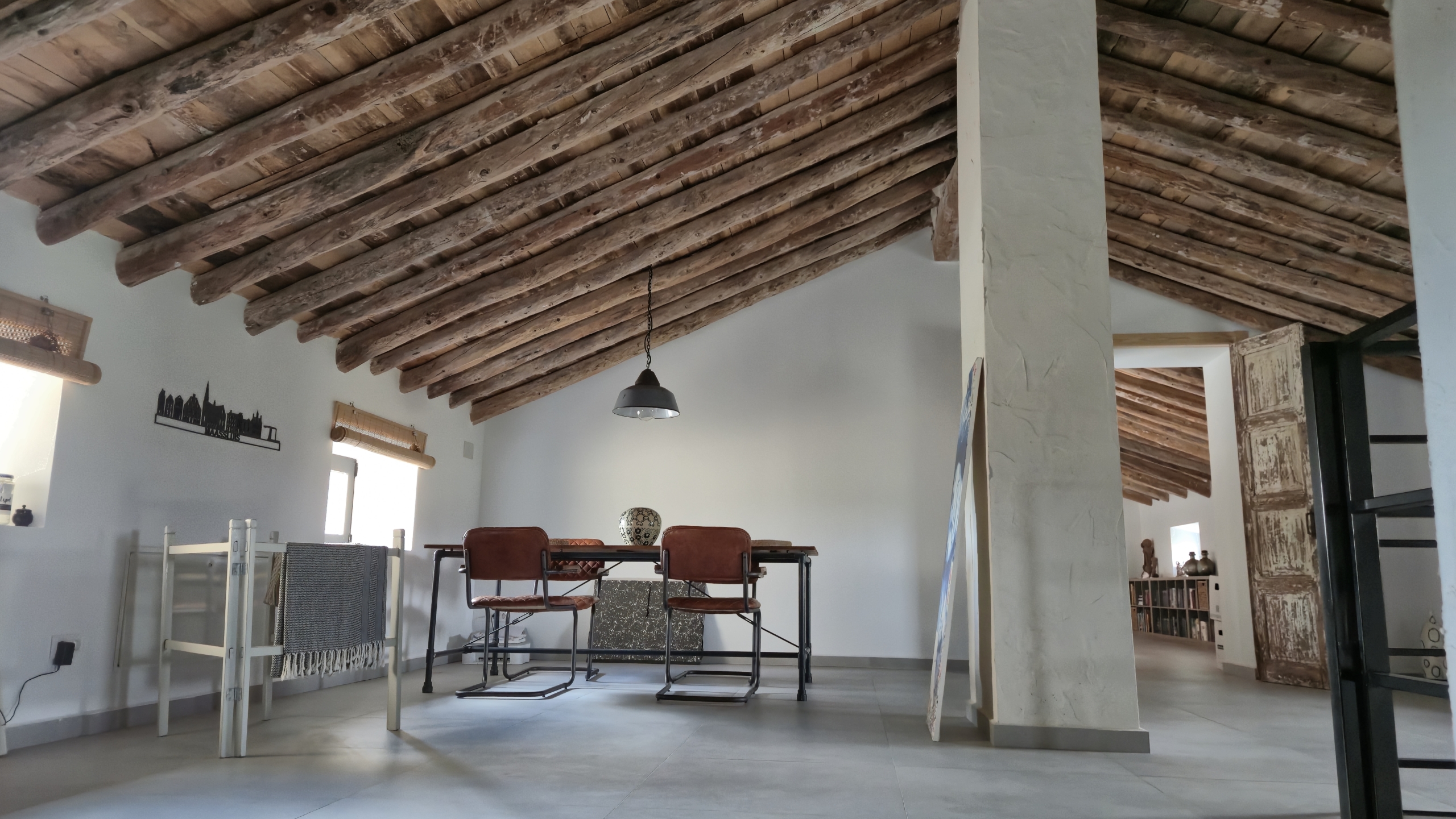 B&B te koop in Almansa: Unieke Off-grid Finca met Toeristische Licentie