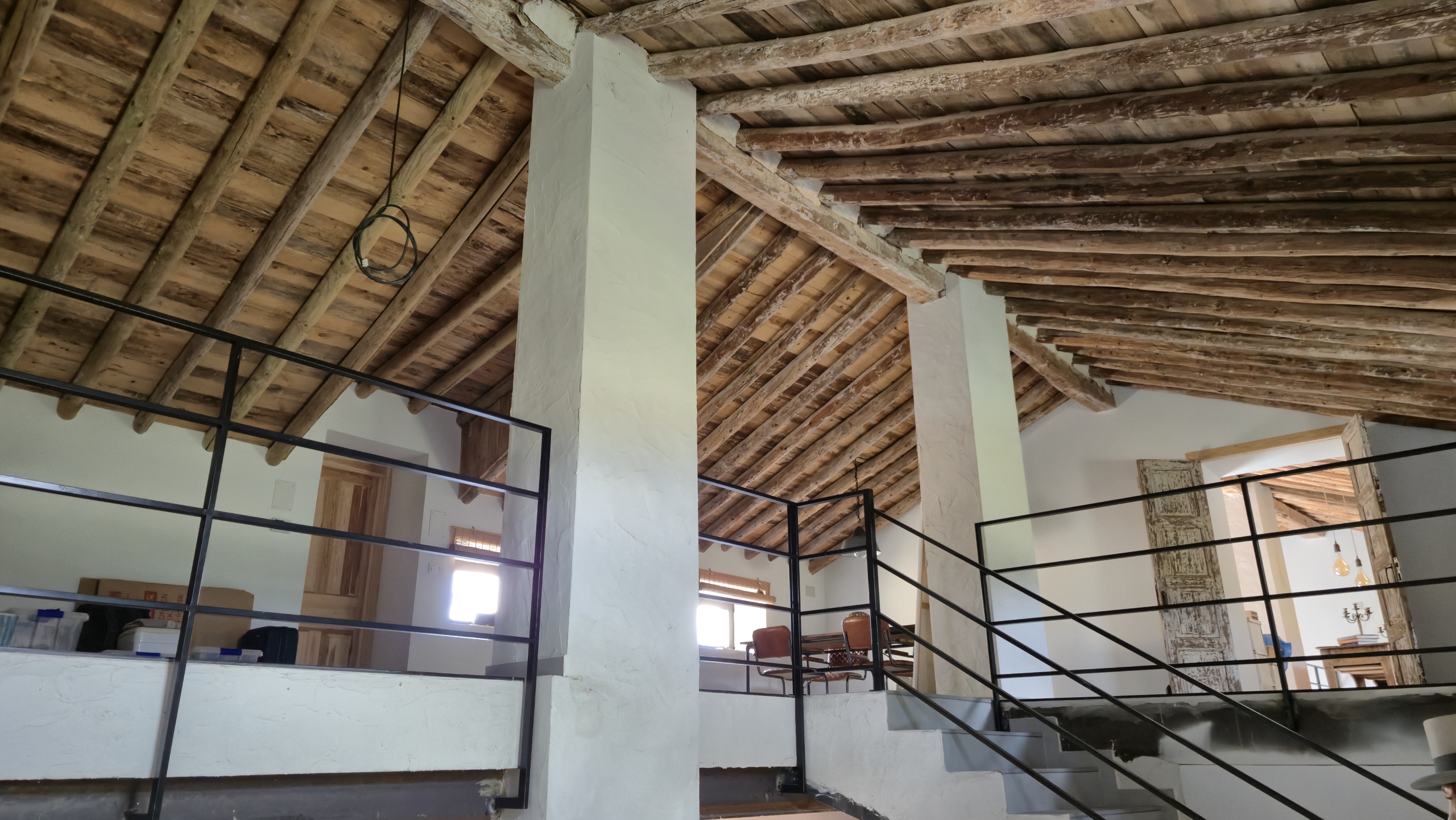 B&B te koop in Almansa: Unieke Off-grid Finca met Toeristische Licentie