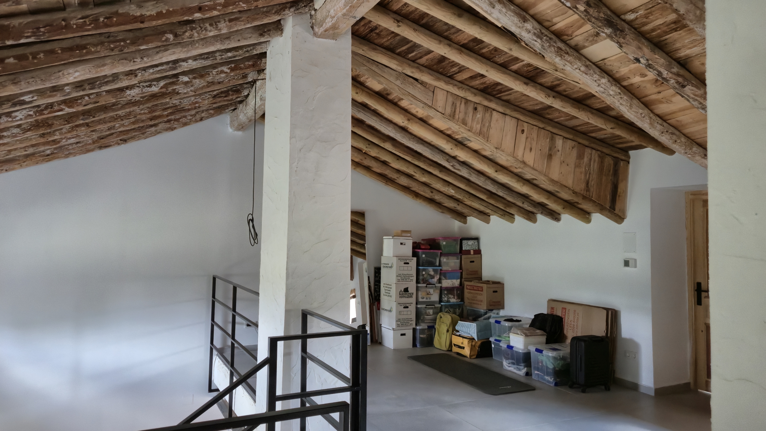 B&B te koop in Almansa: Unieke Off-grid Finca met Toeristische Licentie