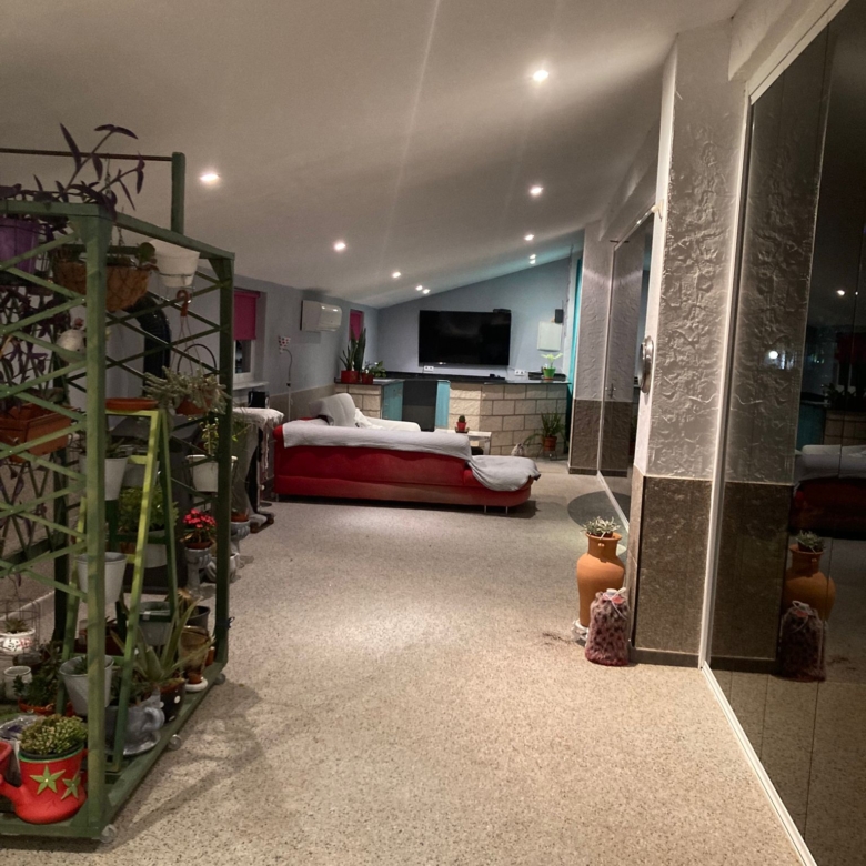 Unieke luxe villa met gastenverblijf en privézwembad te koop in Hondón de los Frailes