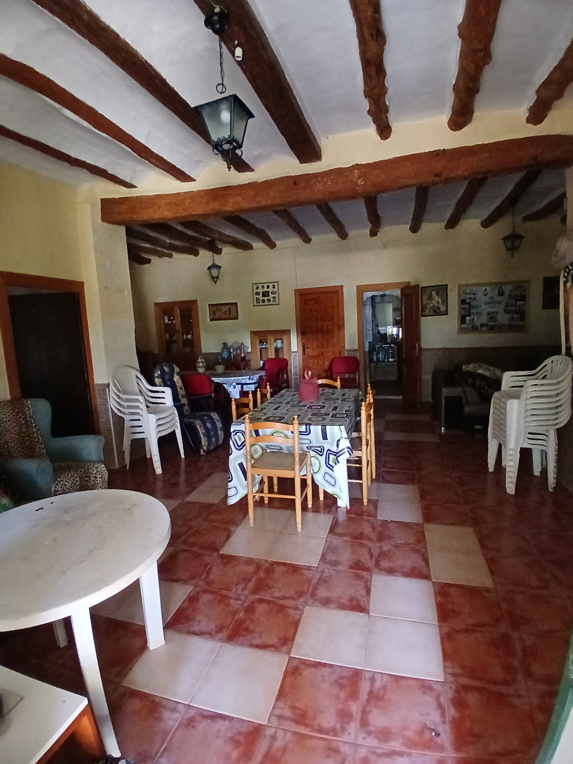 Exclusieve Off-Grid Finca met Gigantisch Perceel & Zwembad in Caudete