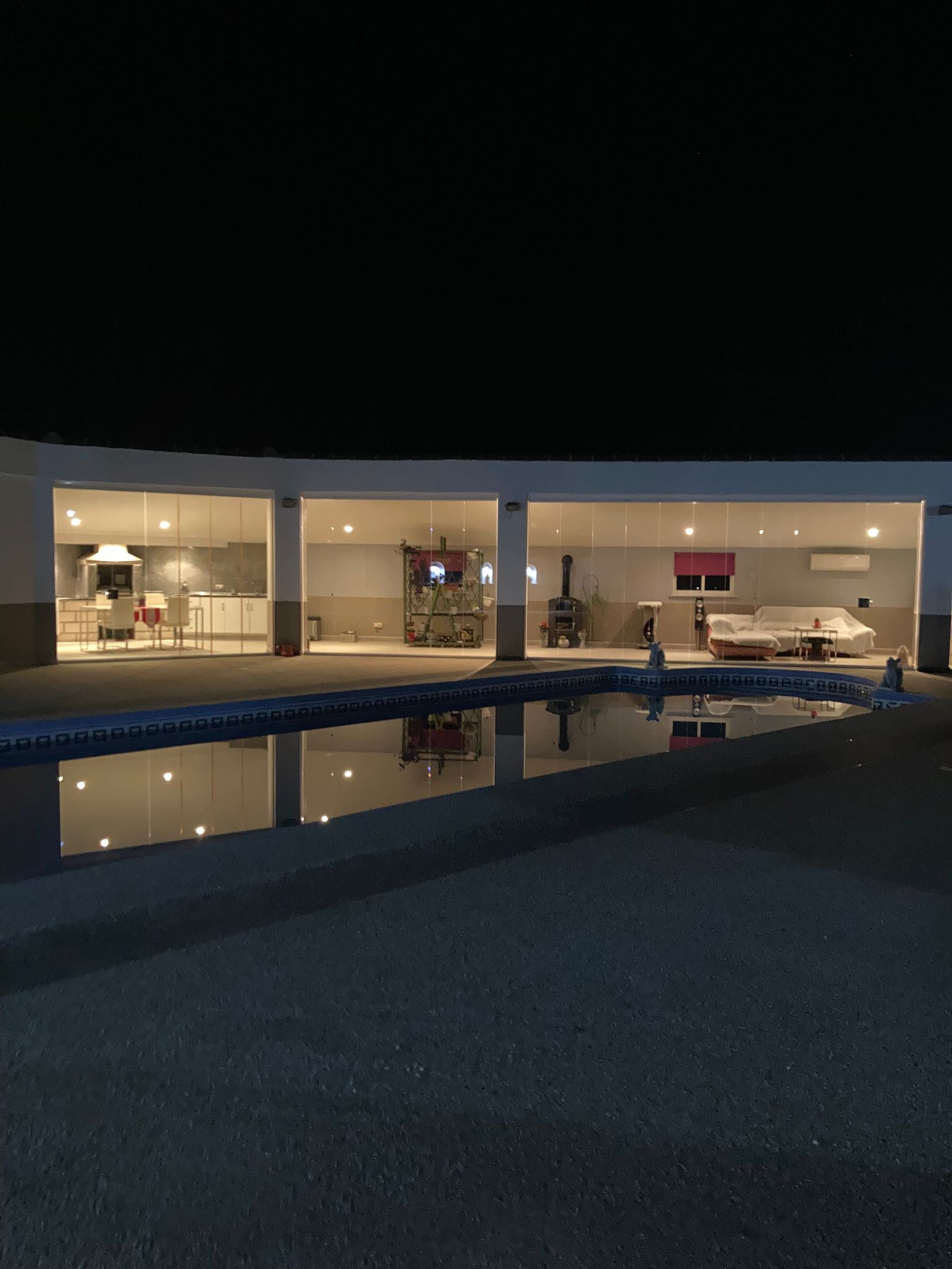 Unieke luxe villa met gastenverblijf en privézwembad te koop in Hondón de los Frailes