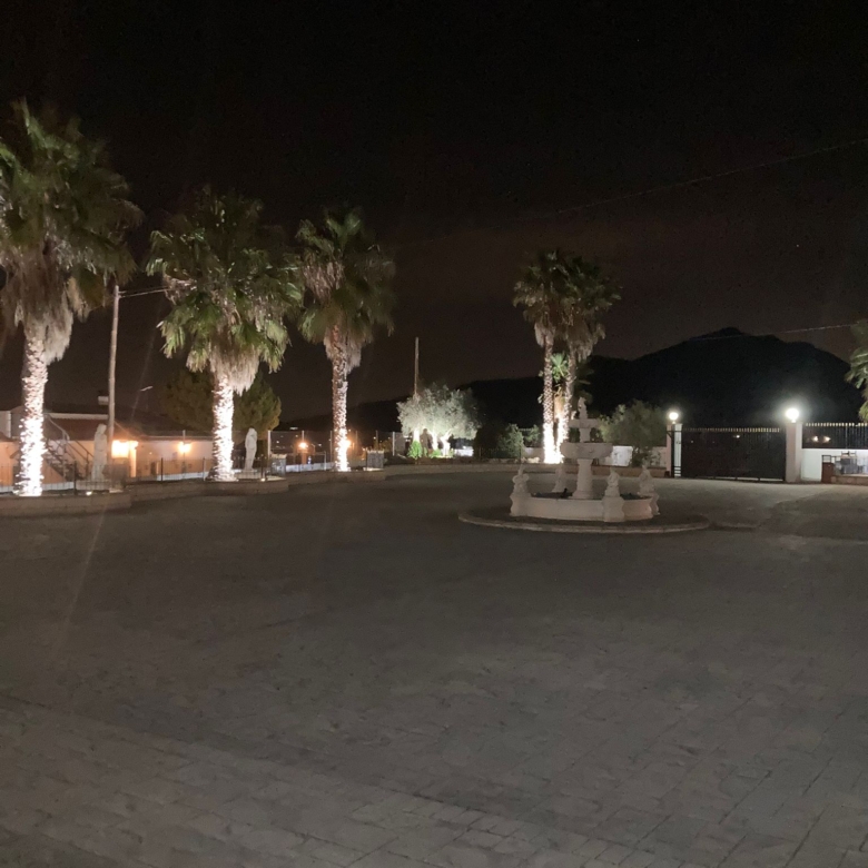 Unieke luxe villa met gastenverblijf en privézwembad te koop in Hondón de los Frailes