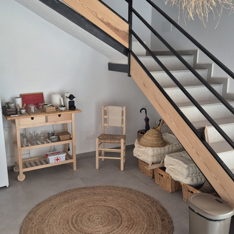 B&B te koop in Almansa: Unieke Off-grid Finca met Toeristische Licentie