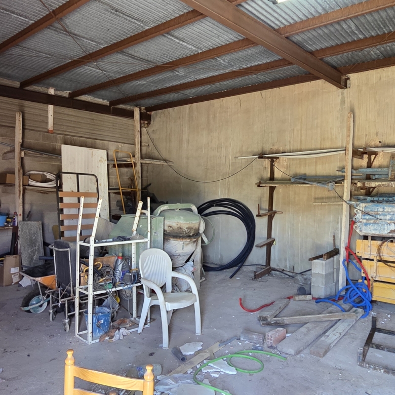 Landgoed met gastenverblijf, zwembad en loods
