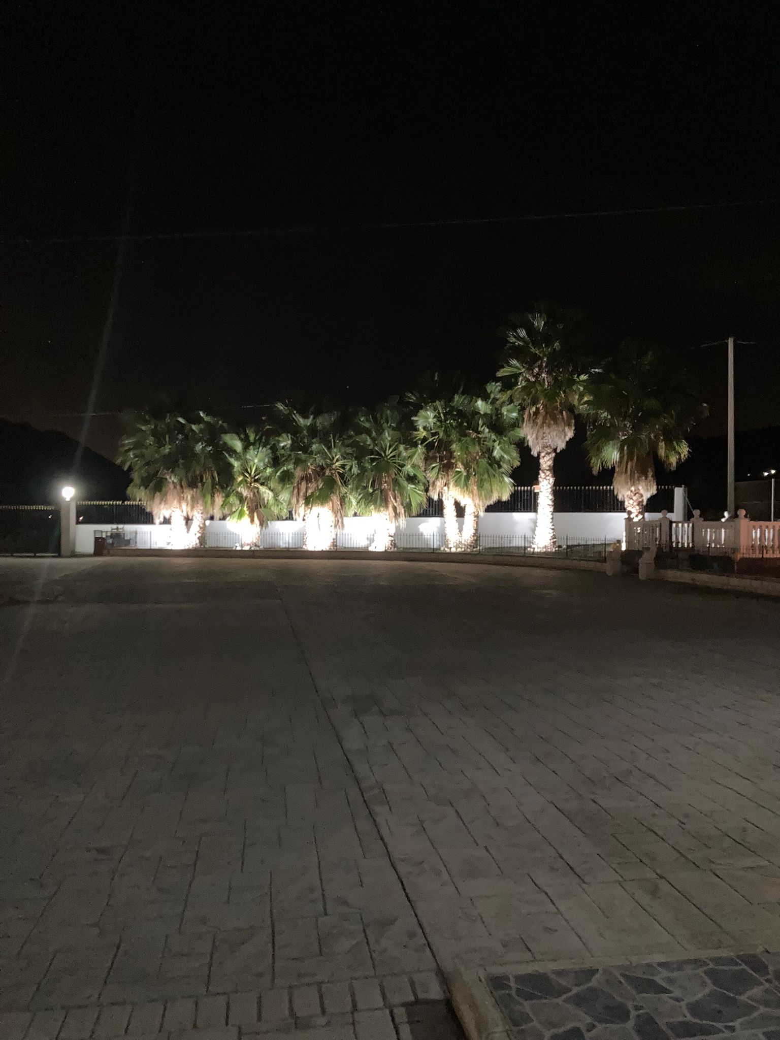 Unieke luxe villa met gastenverblijf en privézwembad te koop in Hondón de los Frailes