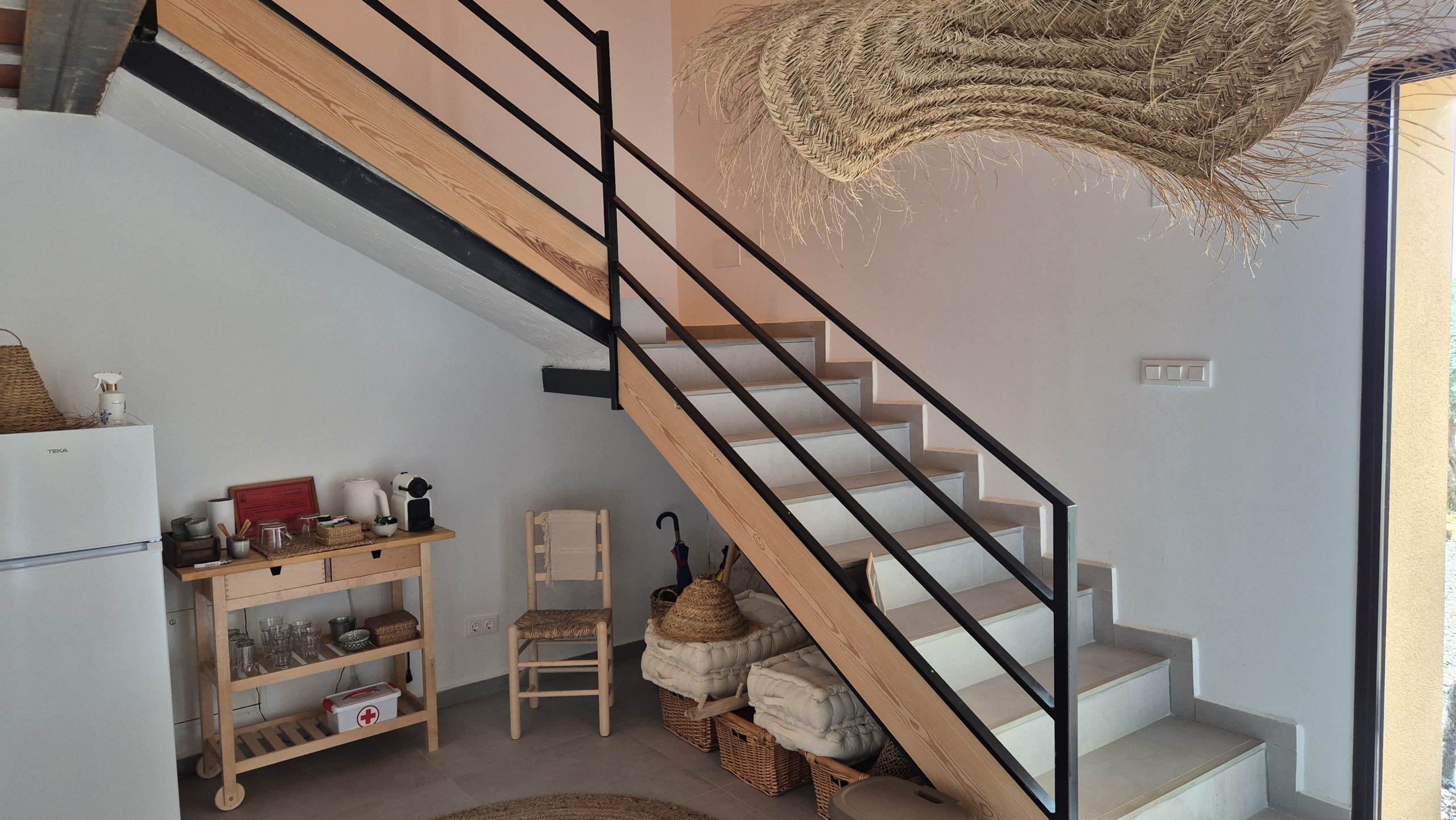 B&B te koop in Almansa: Unieke Off-grid Finca met Toeristische Licentie