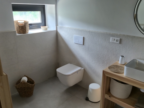 B&B te koop in Almansa: Unieke Off-grid Finca met Toeristische Licentie