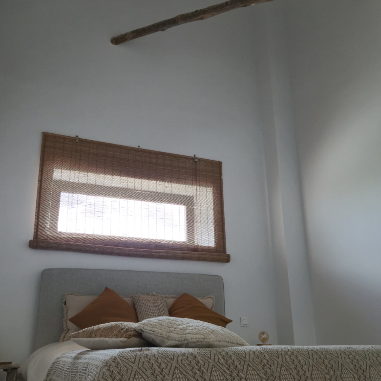 B&B te koop in Almansa: Unieke Off-grid Finca met Toeristische Licentie