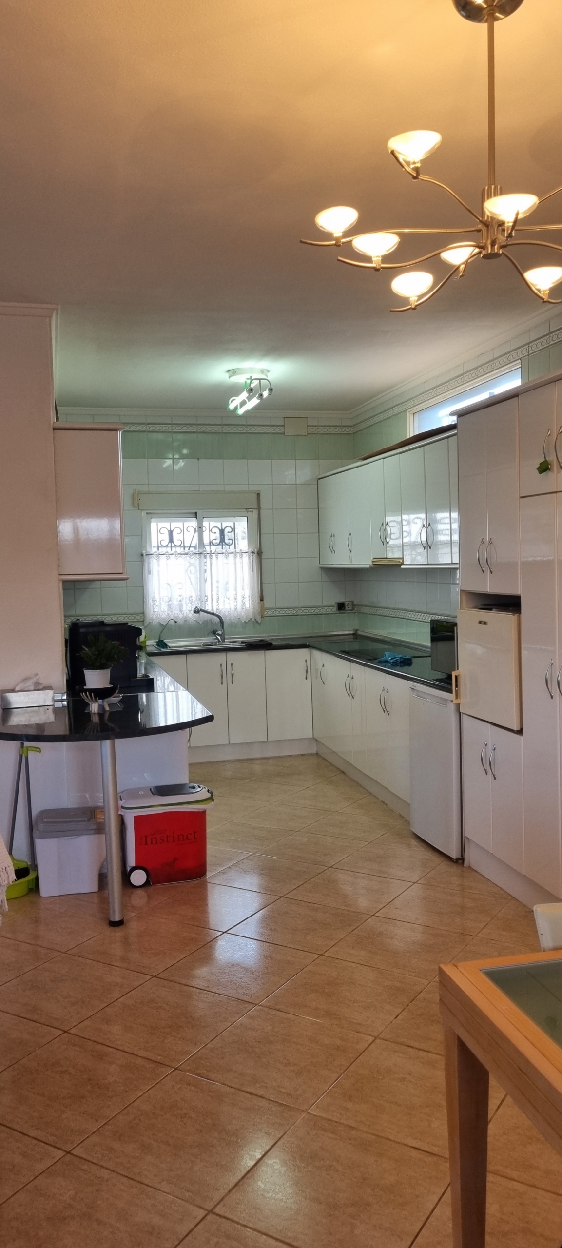 Unieke luxe villa met gastenverblijf en privézwembad te koop in Hondón de los Frailes