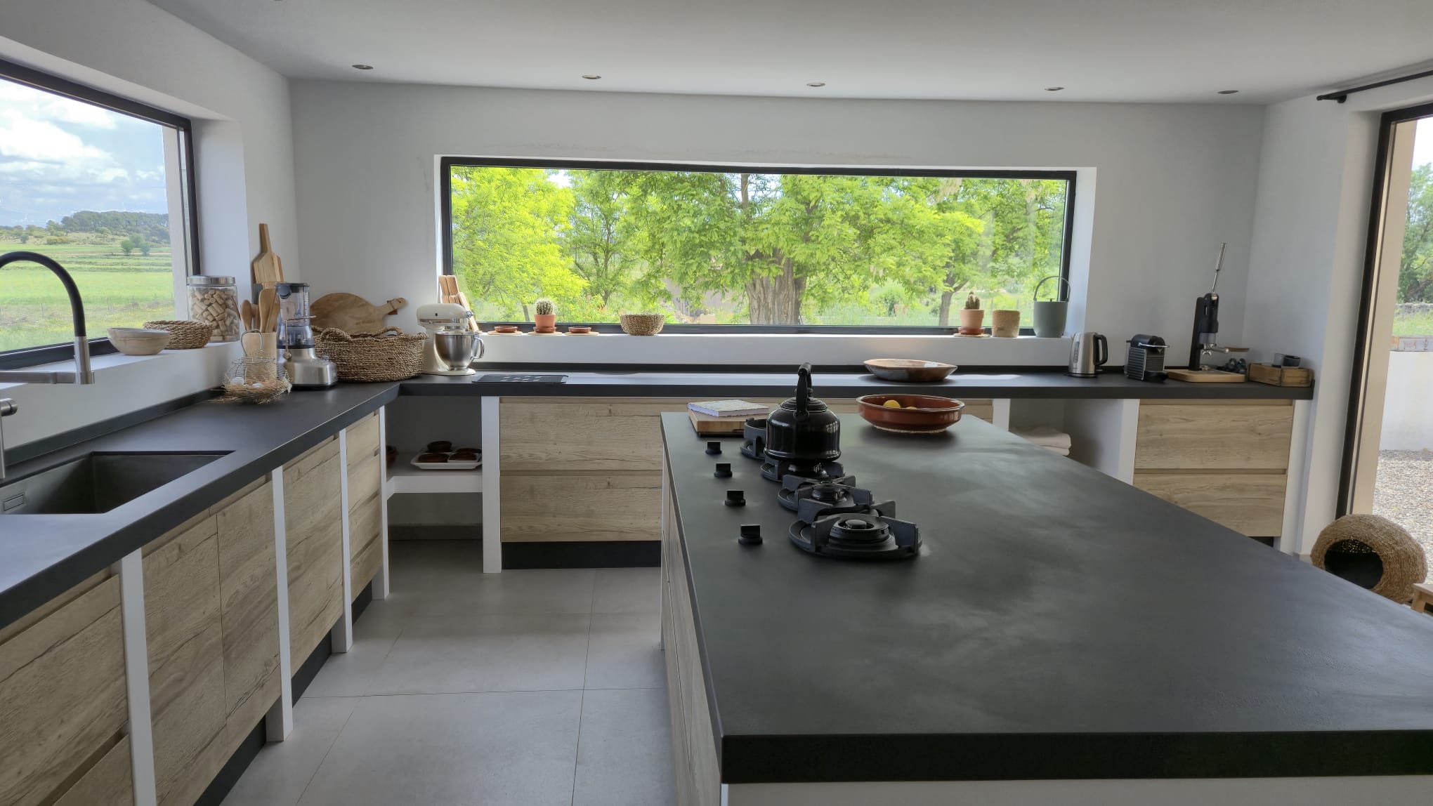 B&B te koop in Almansa: Unieke Off-grid Finca met Toeristische Licentie