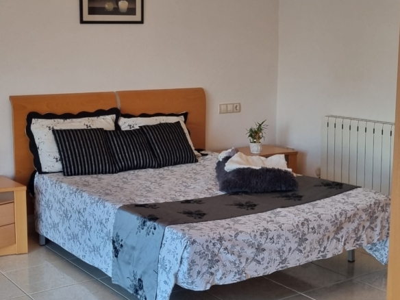 Unieke luxe villa met gastenverblijf en privézwembad te koop in Hondón de los Frailes