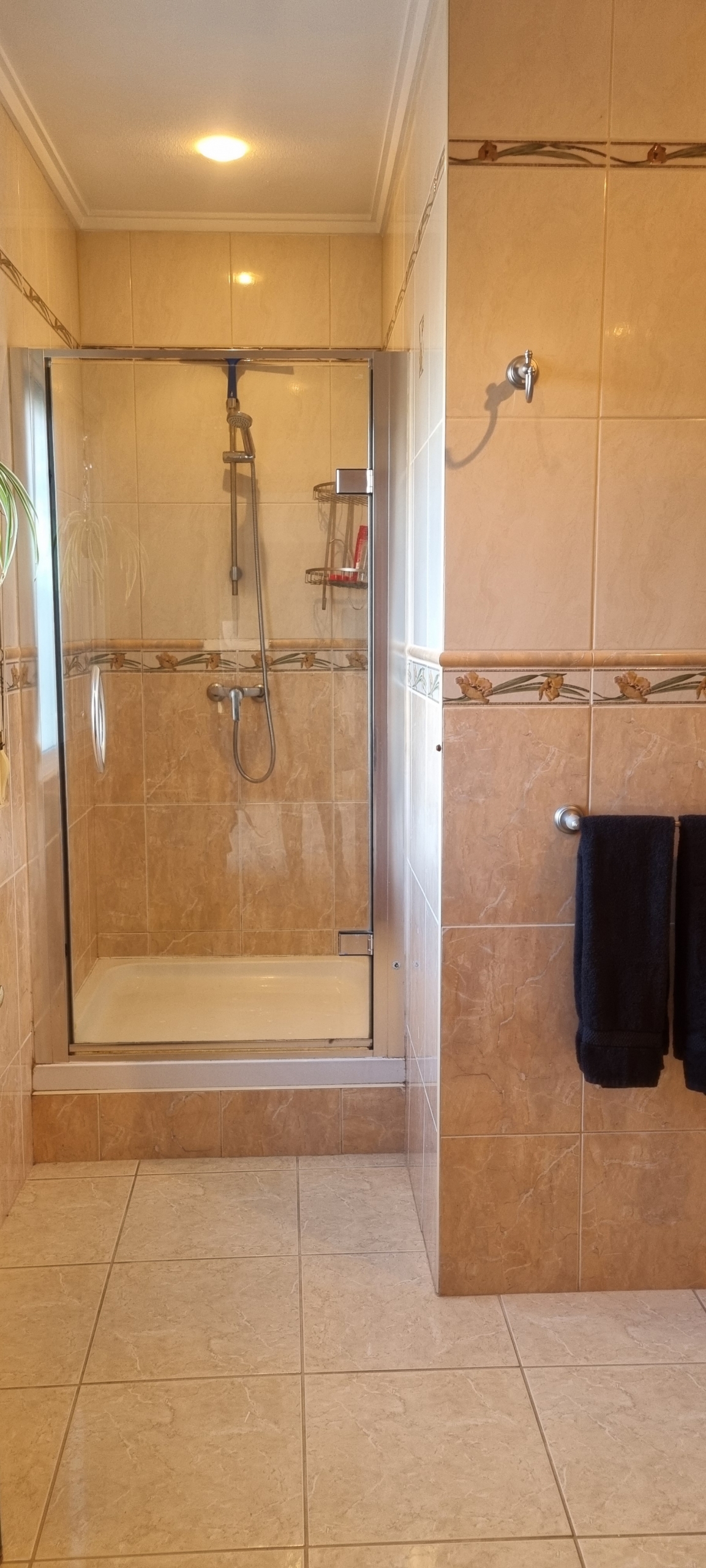 Unieke luxe villa met gastenverblijf en privézwembad te koop in Hondón de los Frailes