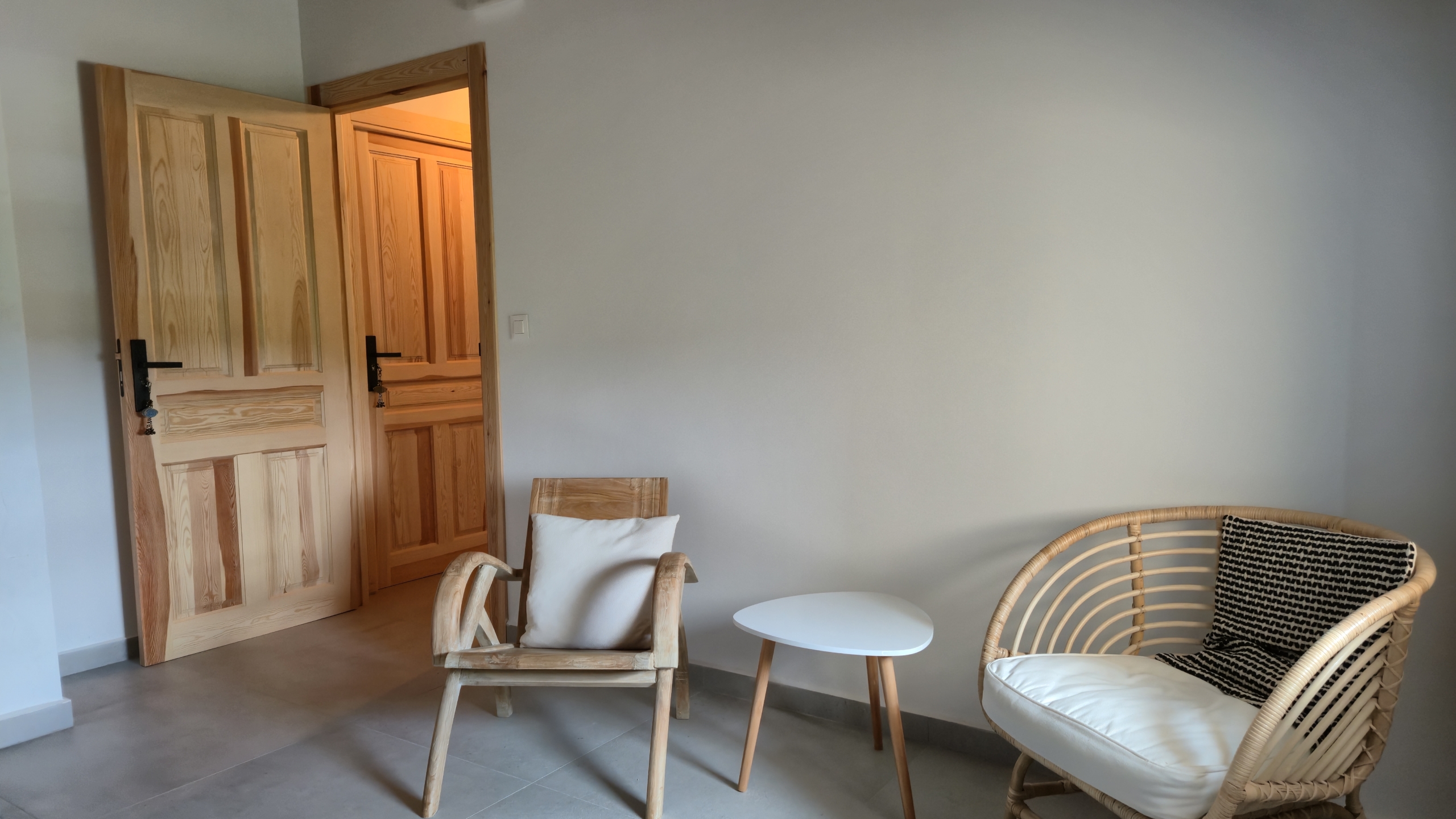 B&B te koop in Almansa: Unieke Off-grid Finca met Toeristische Licentie