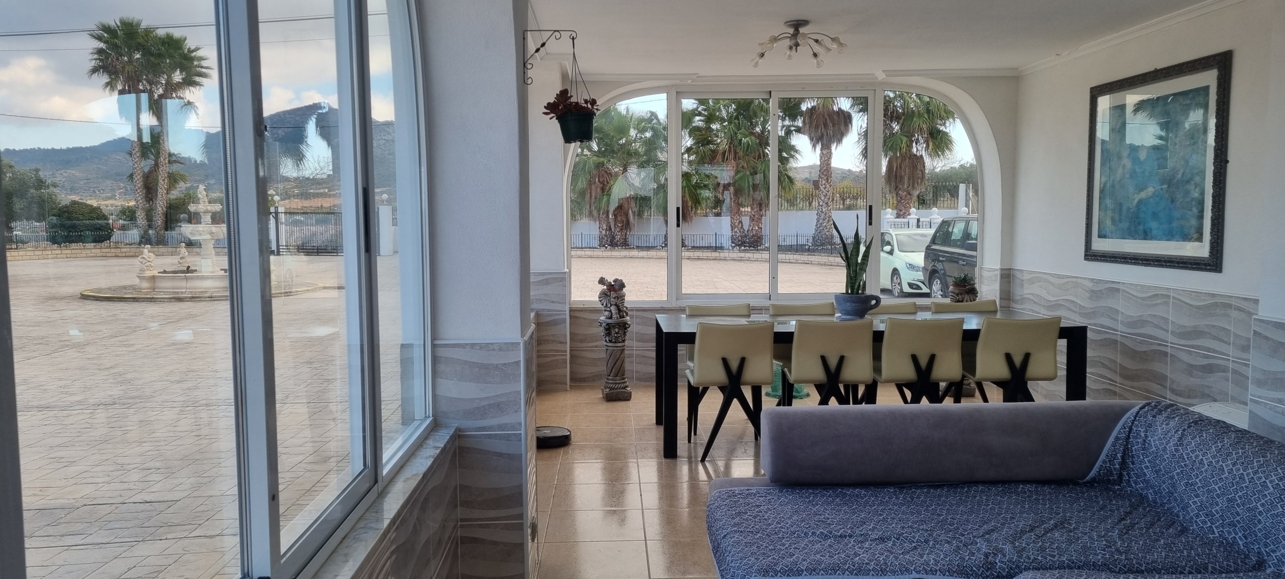 Unieke luxe villa met gastenverblijf en privézwembad te koop in Hondón de los Frailes