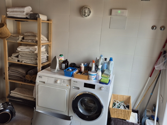 B&B te koop in Almansa: Unieke Off-grid Finca met Toeristische Licentie