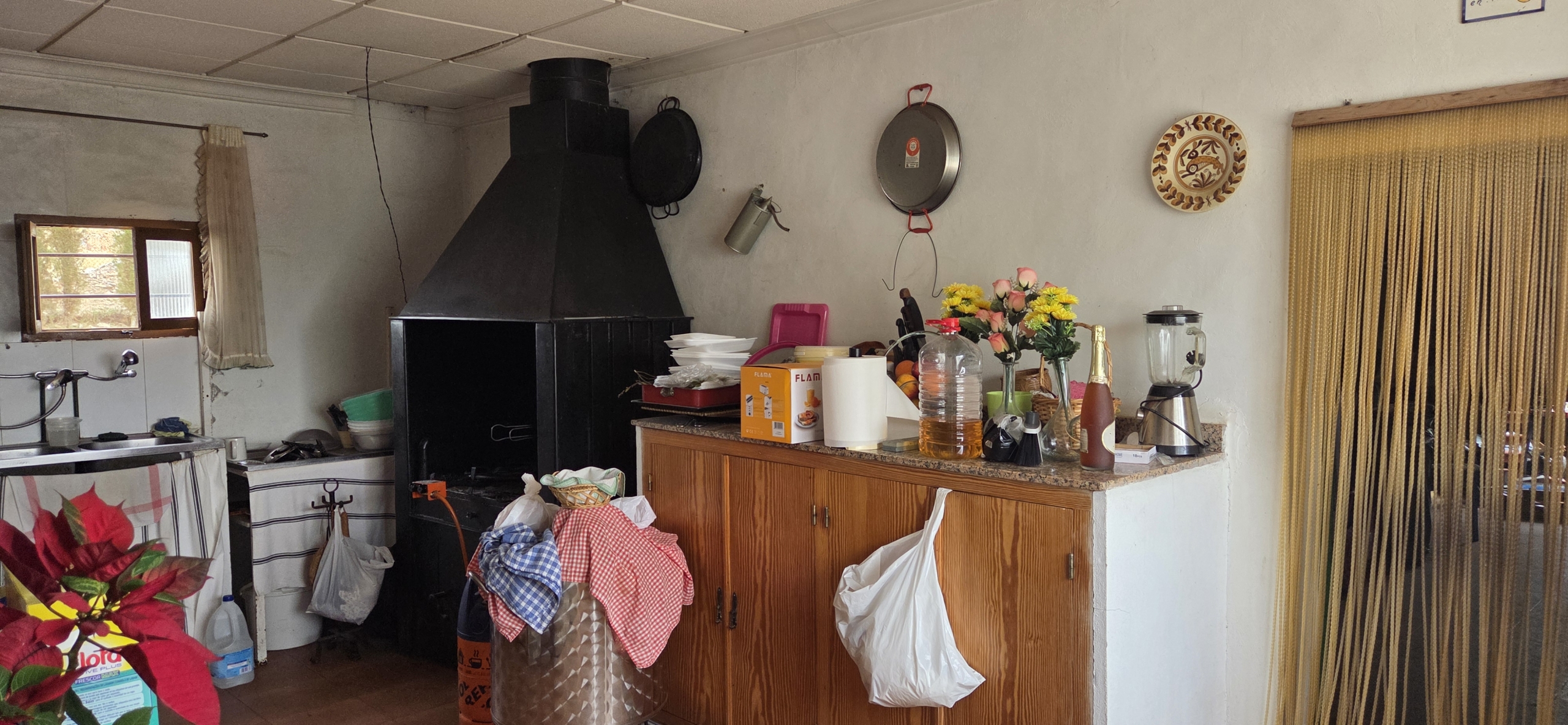 Prachtige en royale plattelandswoning met zwembad en olijfgaard – Nabij Pinoso