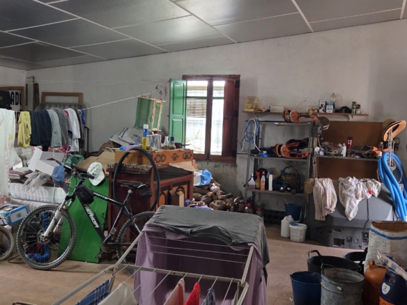 Prachtige en royale plattelandswoning met zwembad en olijfgaard – Nabij Pinoso
