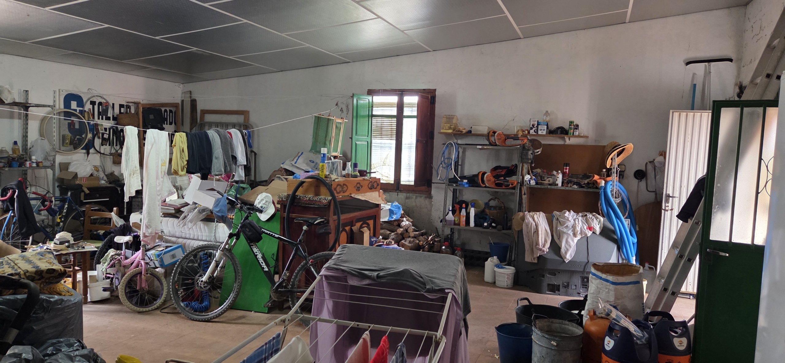 Prachtige en royale plattelandswoning met zwembad en olijfgaard – Nabij Pinoso