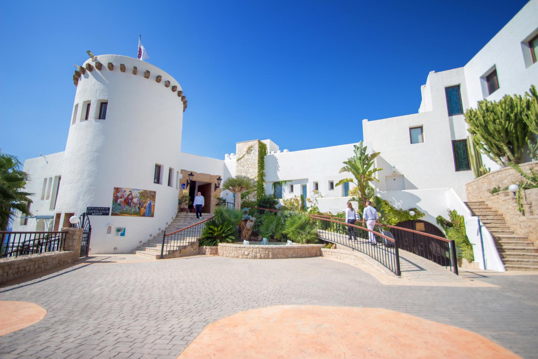 Hotel in Villajoyosa (Ref: DOSI-707)