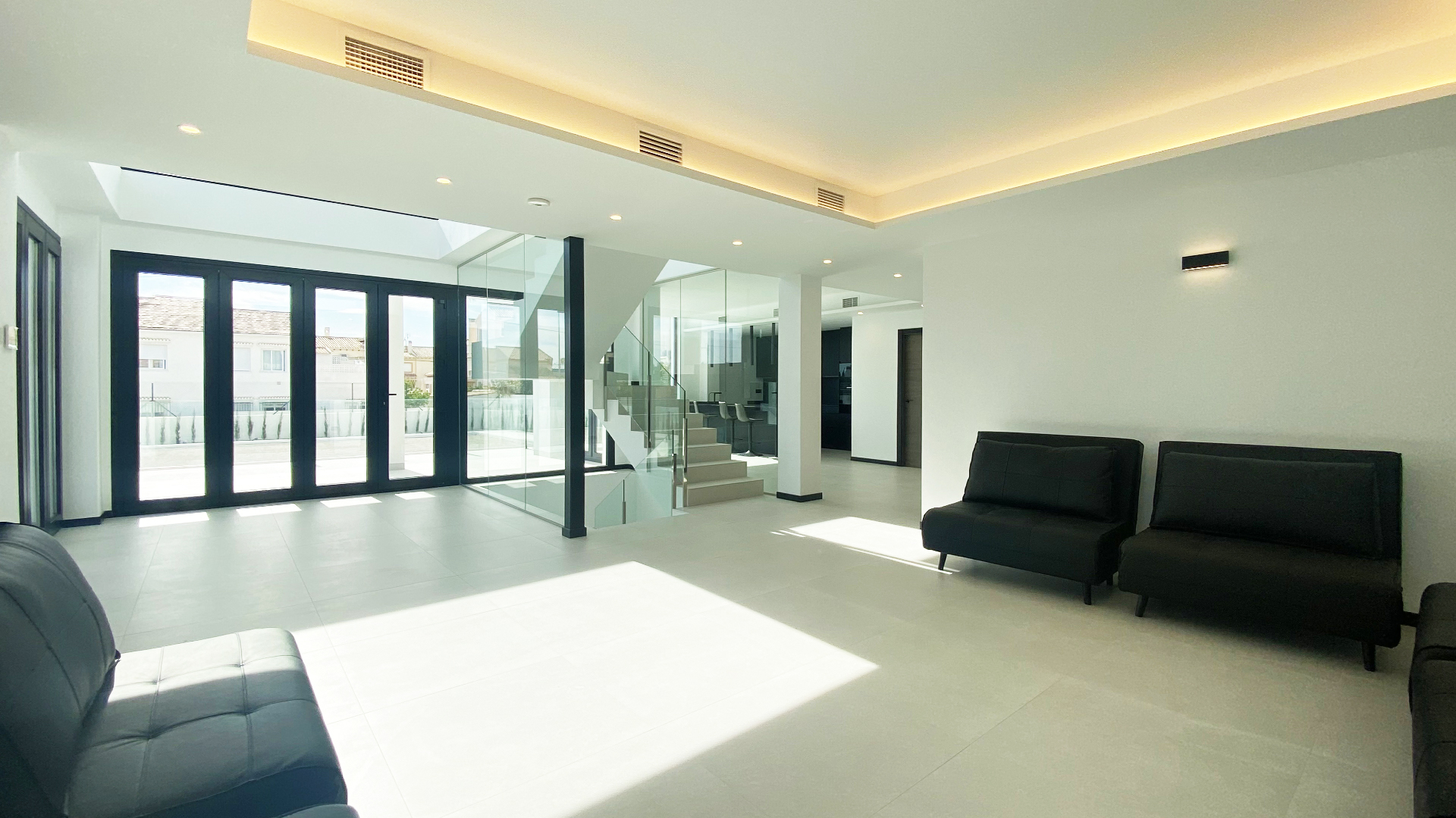 Luxurious Property in Torre La Mata (Ref: DOSI-1434)
